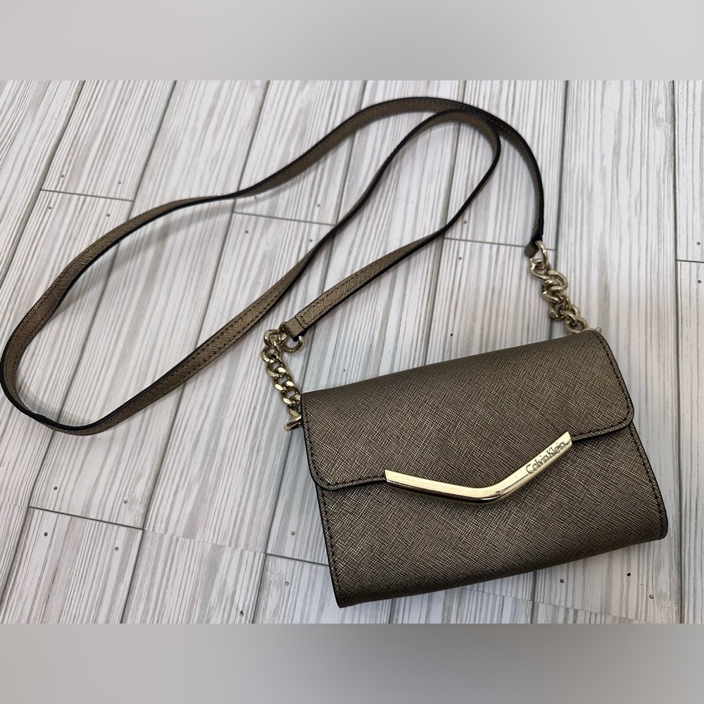 Calvin Klein Wallet on a Chain